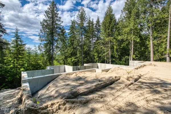 $1,450,000 | 215 White Cloud Drive, Sandpoint, ID 83864