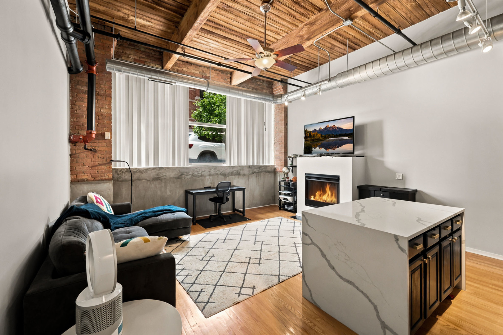 1500 West Monroe Street, Unit 126 Chicago, IL 60607 - Photo 3 of 15