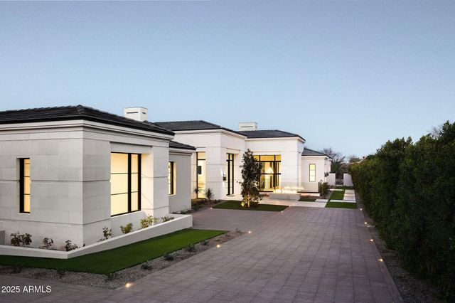 $9,400,000 | 6512 East Hummingbird Lane, Paradise Valley, AZ 85253