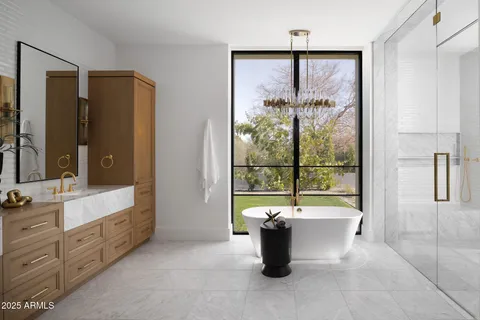 $9,400,000 | 6512 East Hummingbird Lane, Paradise Valley, AZ 85253