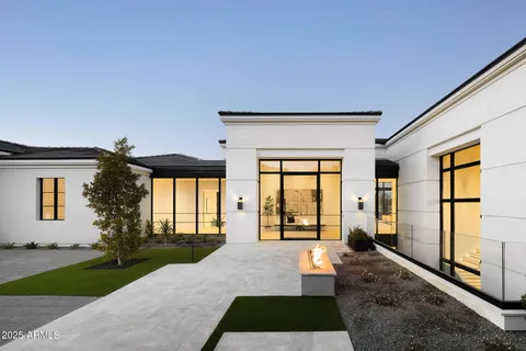 $9,400,000 | 6512 East Hummingbird Lane, Paradise Valley, AZ 85253