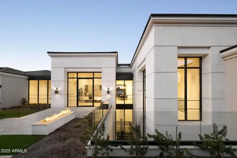 $9,400,000 | 6512 East Hummingbird Lane, Paradise Valley, AZ 85253