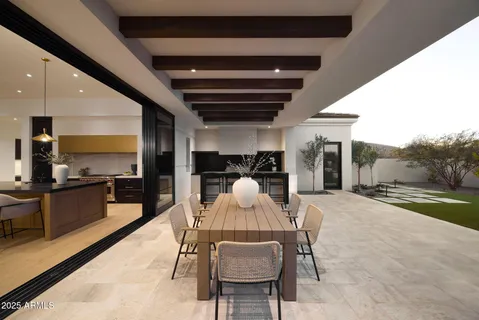 $9,400,000 | 6512 East Hummingbird Lane, Paradise Valley, AZ 85253