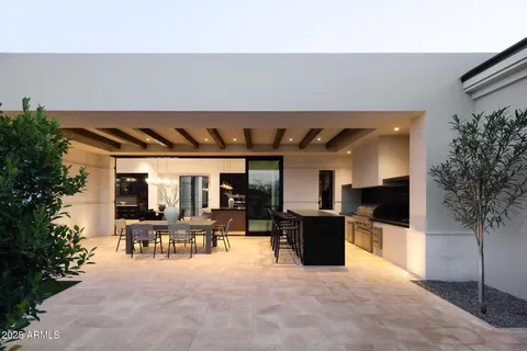 $9,400,000 | 6512 East Hummingbird Lane, Paradise Valley, AZ 85253
