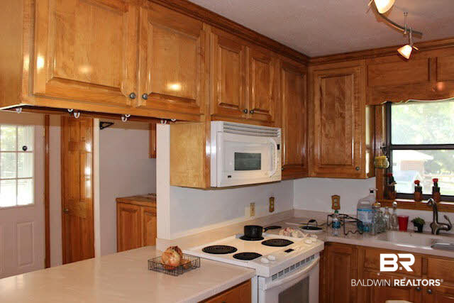 16353 Durban Fork Road Bay Minette, AL 36507 - Photo 5 of 29 Custom Maple Cabinet