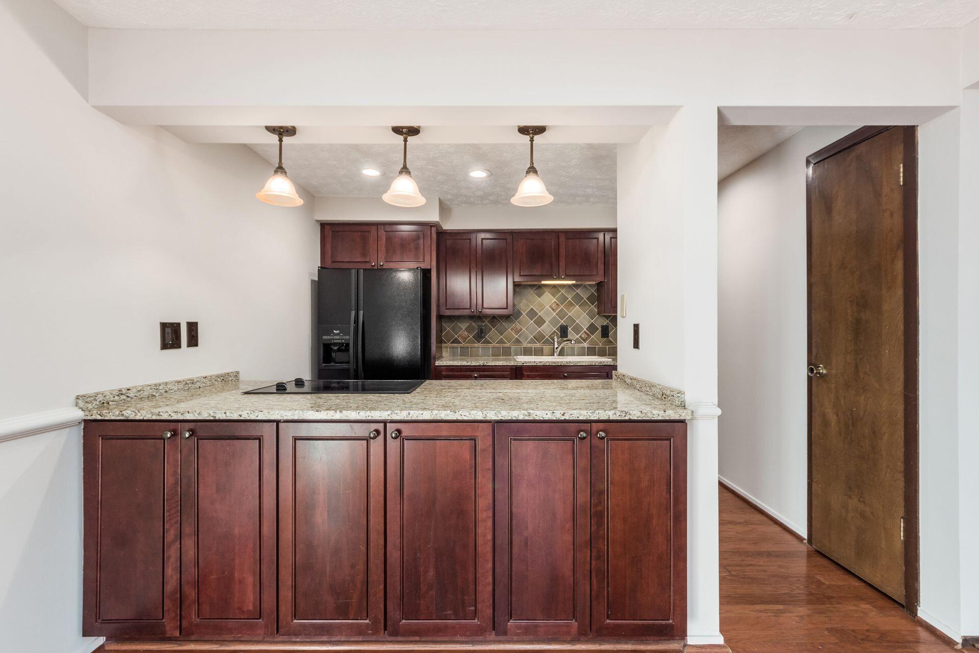 4743 Dierker Road, Unit 3 Columbus, OH 43220 - Photo 16 of 47 Kitchen