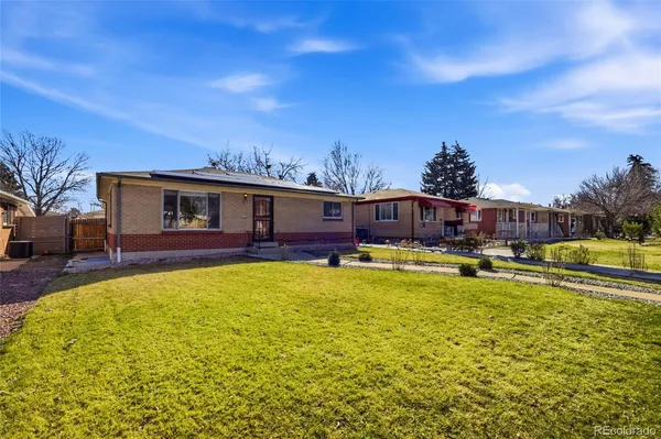 a view of a house with swimming pool
