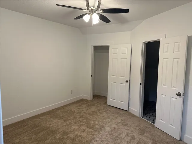 $299,000 | 561 South Chambers Street, Giddings, TX 78942