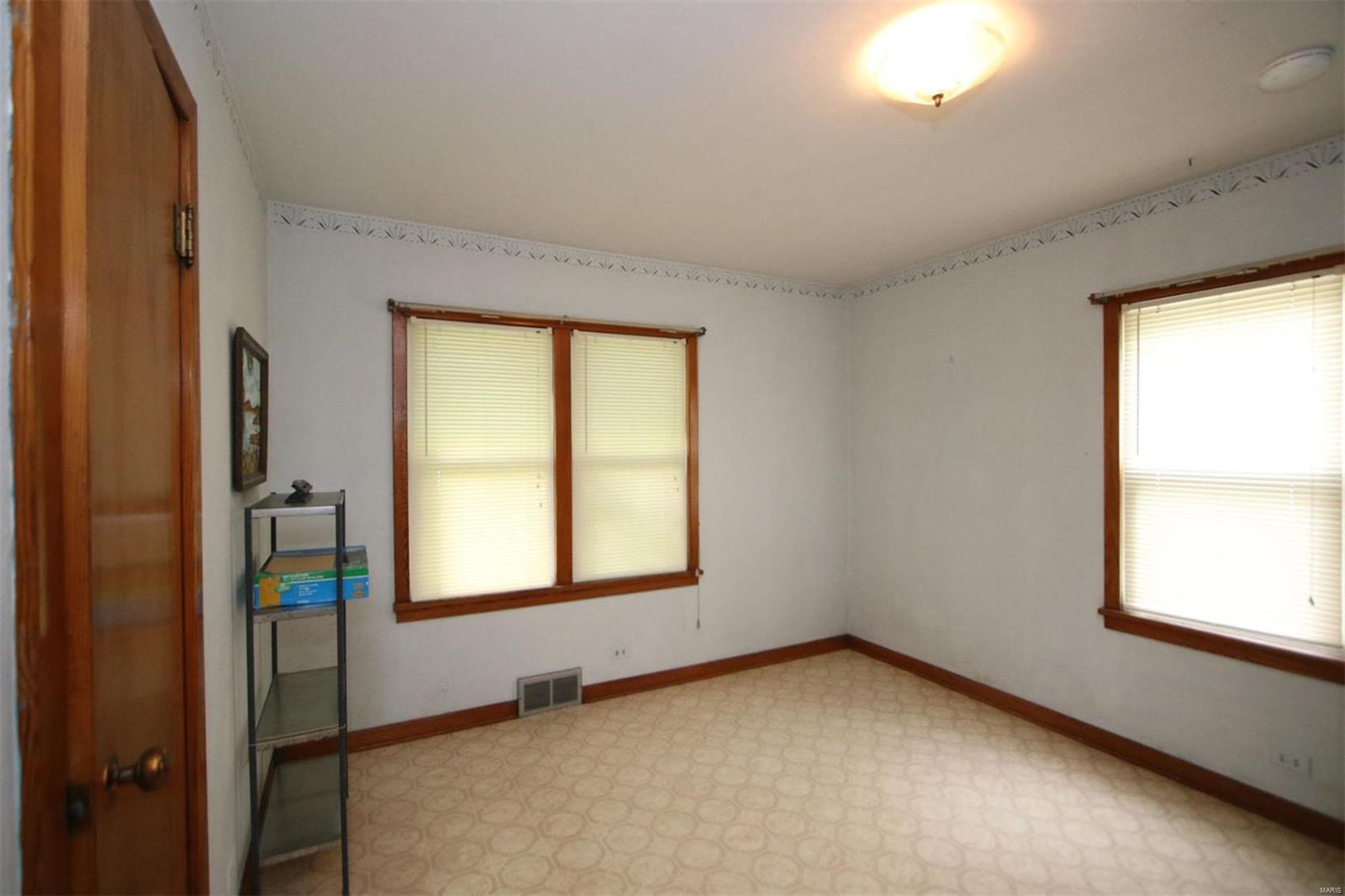 6520 Godfrey Road Godfrey, IL 62035 - Photo 13 of 17