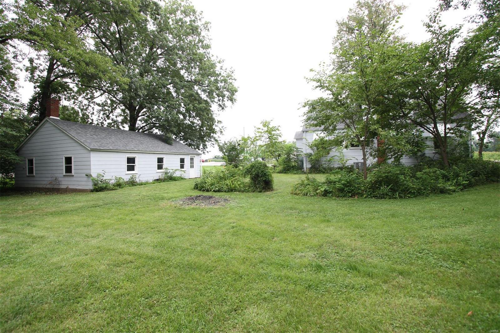 6520 Godfrey Road Godfrey, IL 62035 - Photo 4 of 17