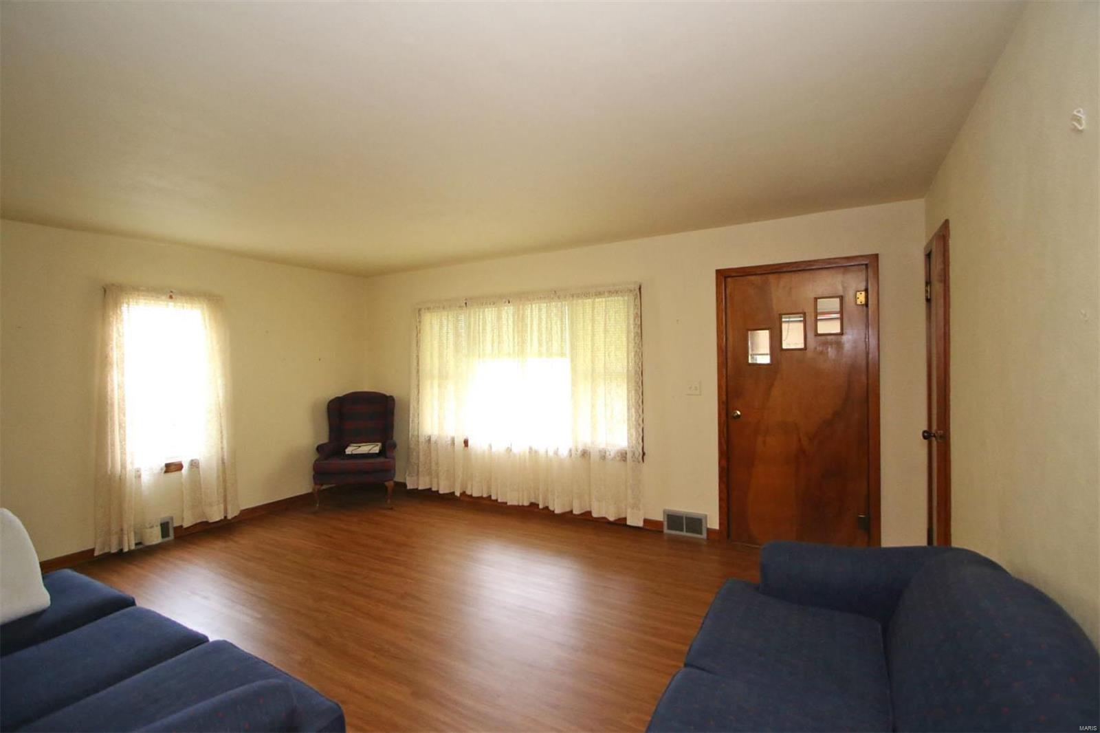 6520 Godfrey Road Godfrey, IL 62035 - Photo 8 of 17