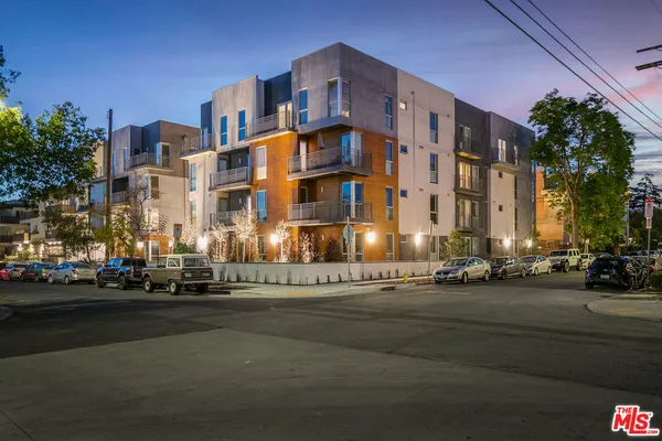 $4,968 | 5801 Camerford Avenue, Unit PH2, Los Angeles, CA 90038