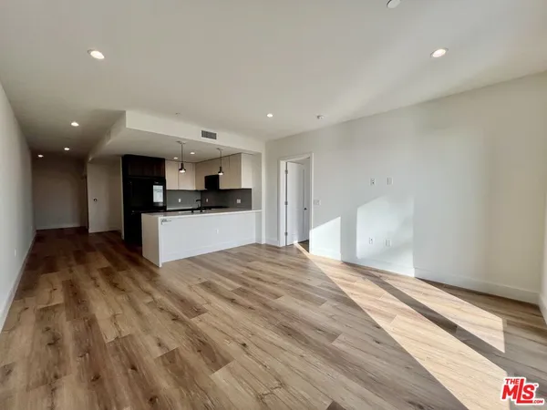 $4,968 | 5801 Camerford Avenue, Unit PH2, Los Angeles, CA 90038