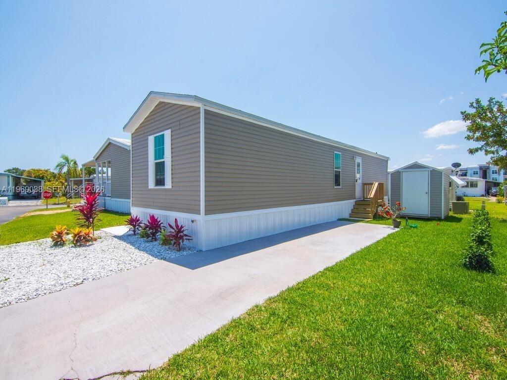 315 Northeast Cardinal Lane Stuart, FL 34957 - Photo 33 of 35