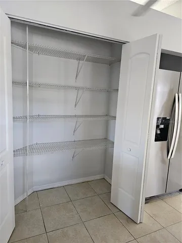 $3,800 | 417 Lake Of The Woods Drive, Venice, FL 34293