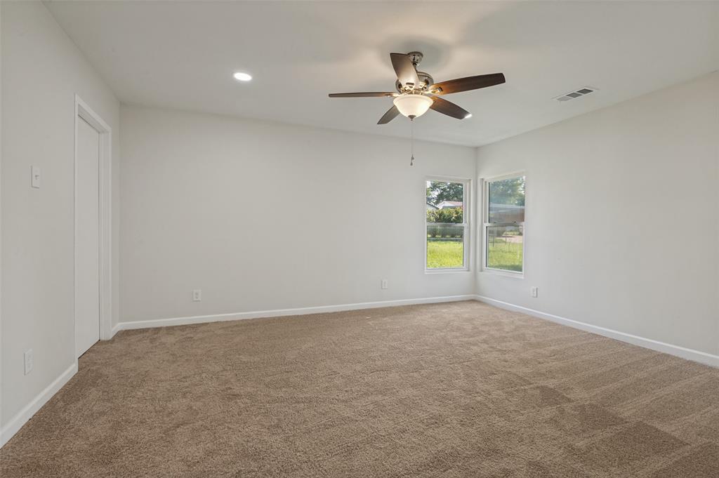 3811 Rolinda Drive Dallas, TX 75211 - Photo 18 of 22