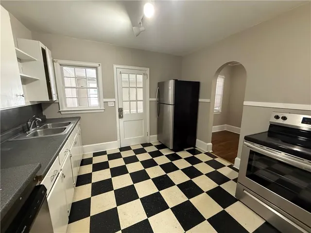 $1,395 | 300 Forrest Avenue, Gainesville, GA 30501