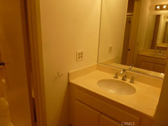 $529,900 | 17914 West Magnolia Boulevard, Unit 127, Encino, CA 91316