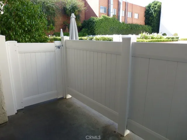 $529,900 | 17914 West Magnolia Boulevard, Unit 127, Encino, CA 91316