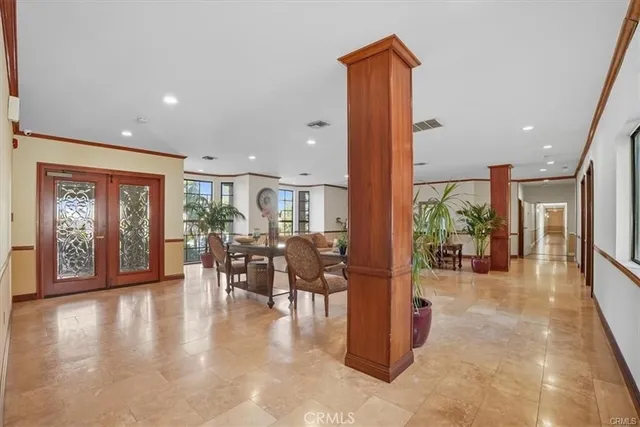 $529,900 | 17914 West Magnolia Boulevard, Unit 127, Encino, CA 91316