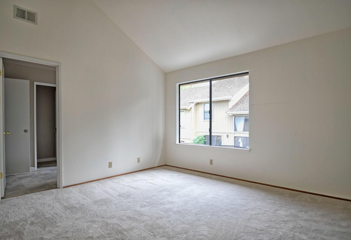 584 Valeri Ruth Court Santa Clara, CA 95050 - Photo 12 of 27 an empty room with windows