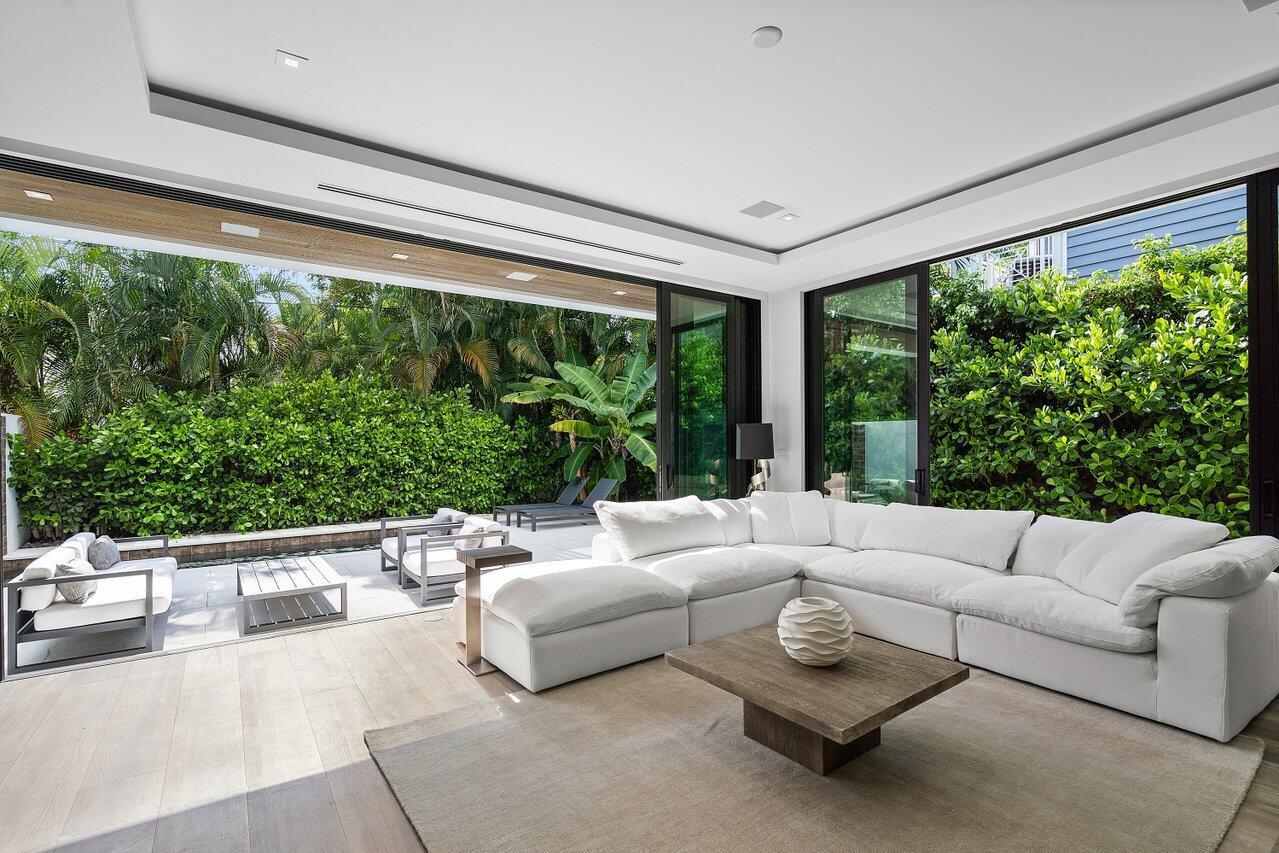 530 Northeast Wavecrest Way, Unit SOUTH Boca Raton, FL 33432 - Photo 13 of 33 013-530NortheastWavecrestWay-BocaRaton-F