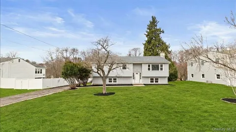 $659,000 | 77 Friendly Road, Mahopac, NY 10541