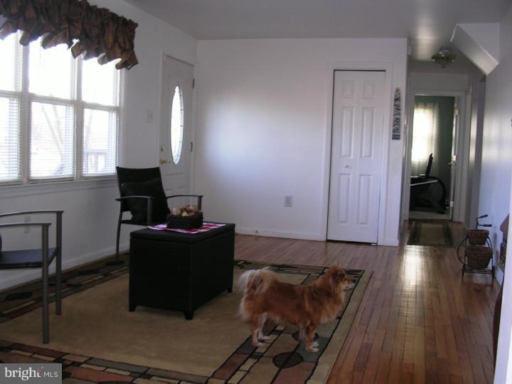 529 Tansboro Road Berlin, NJ 08009 - Photo 11 of 25 Living Room