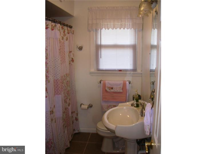 529 Tansboro Road Berlin, NJ 08009 - Photo 13 of 25 Bathroom