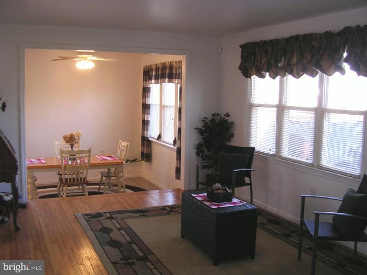 529 Tansboro Road Berlin, NJ 08009 - Photo 8 of 25 Dining Room