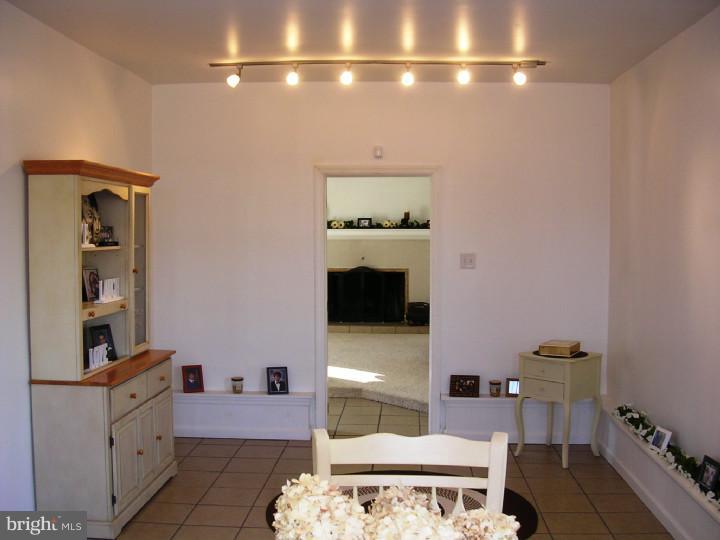 529 Tansboro Road Berlin, NJ 08009 - Photo 9 of 25 Dining Room