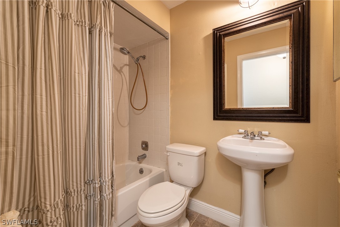 9040 Pomelo Road West Fort Myers, FL 33967 - Photo 25 of 35 Gallery Image 25