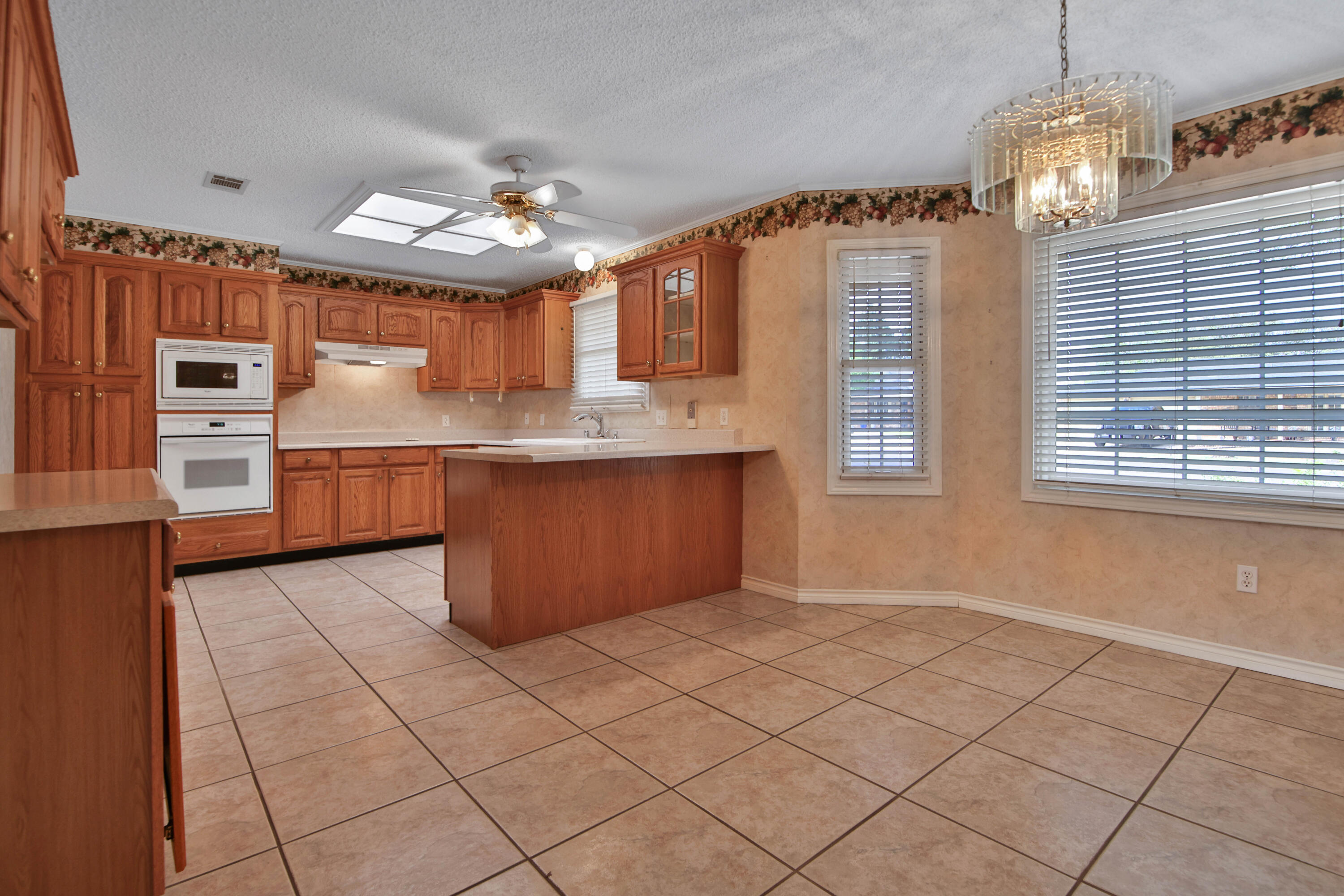 5423 78th Street Lubbock, TX 79424 - Photo 9 of 42 Dining Area