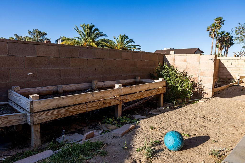 649 Randall Street Ridgecrest, CA 93555 - Photo 43 of 48