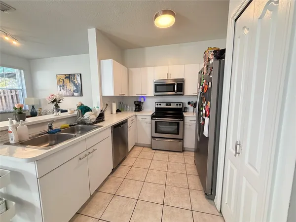 $3,350 | 11416 Northwest 43rd Terrace, Doral, FL 33178