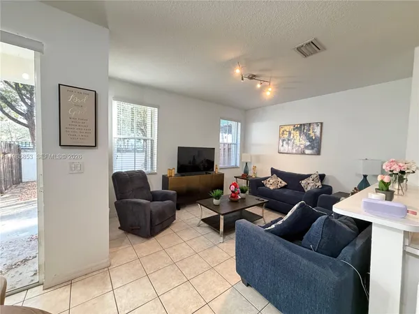 $3,350 | 11416 Northwest 43rd Terrace, Doral, FL 33178