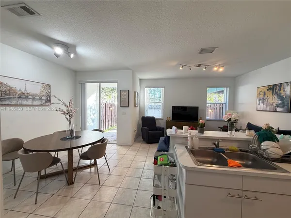 $3,350 | 11416 Northwest 43rd Terrace, Doral, FL 33178