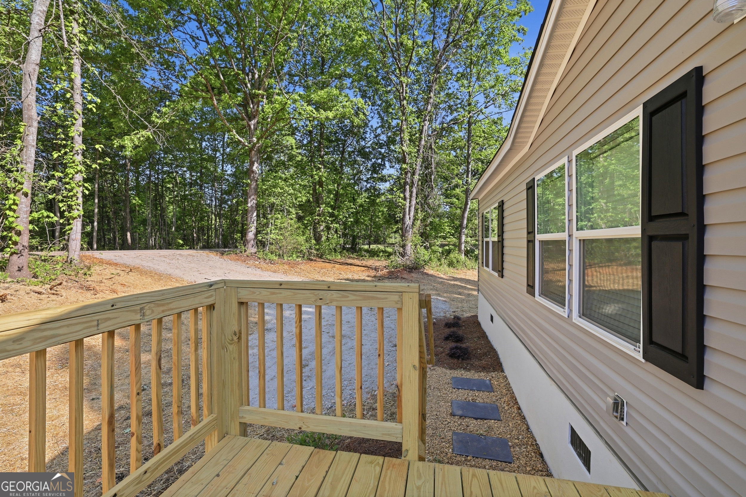 466 Cherry Circle Cornelia, GA 30531 - Photo 2 of 27