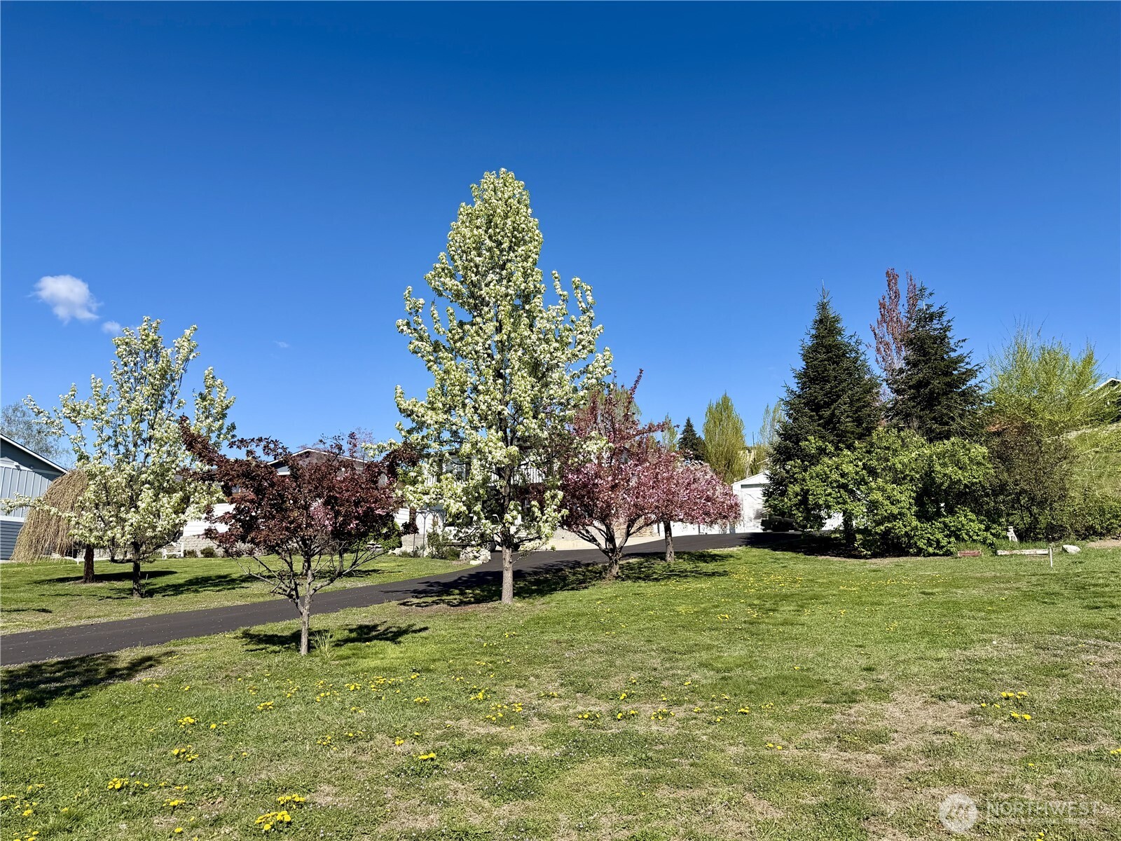175 Green Avenue Manson, WA 98831 - Photo 5 of 40