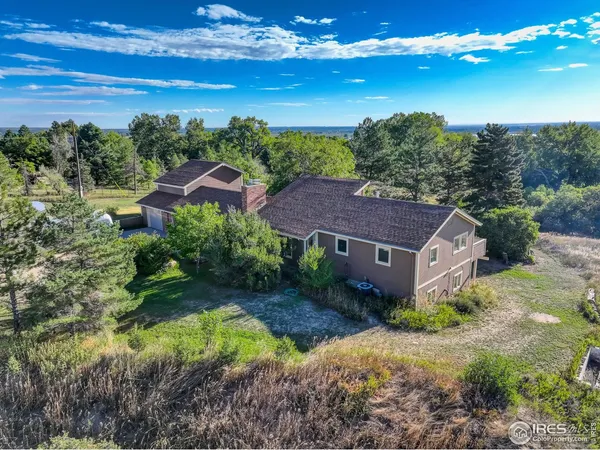 a view of an outdoor space and a yard