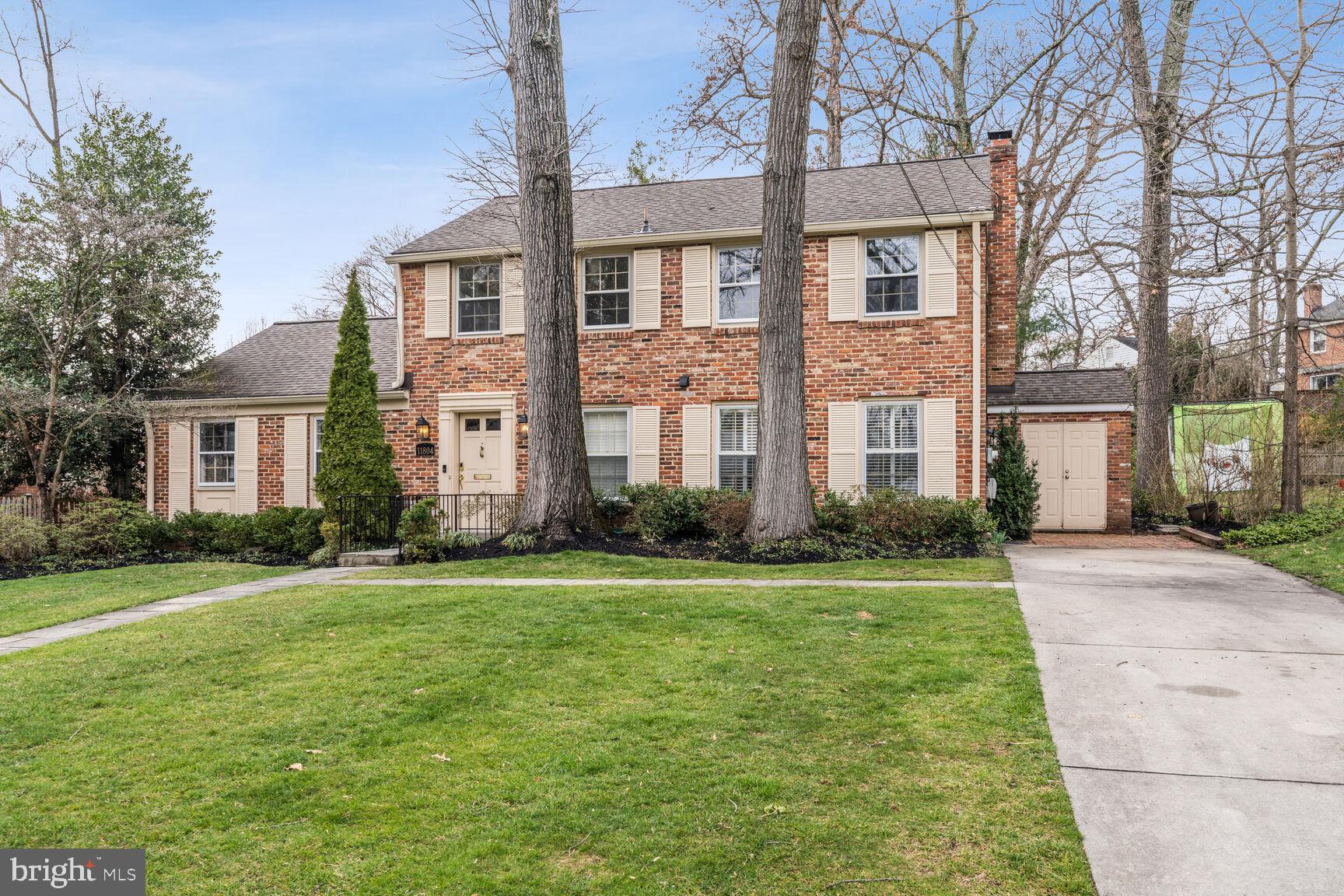 Extraordinary Kettler 4BR 2.5 BA Colonial