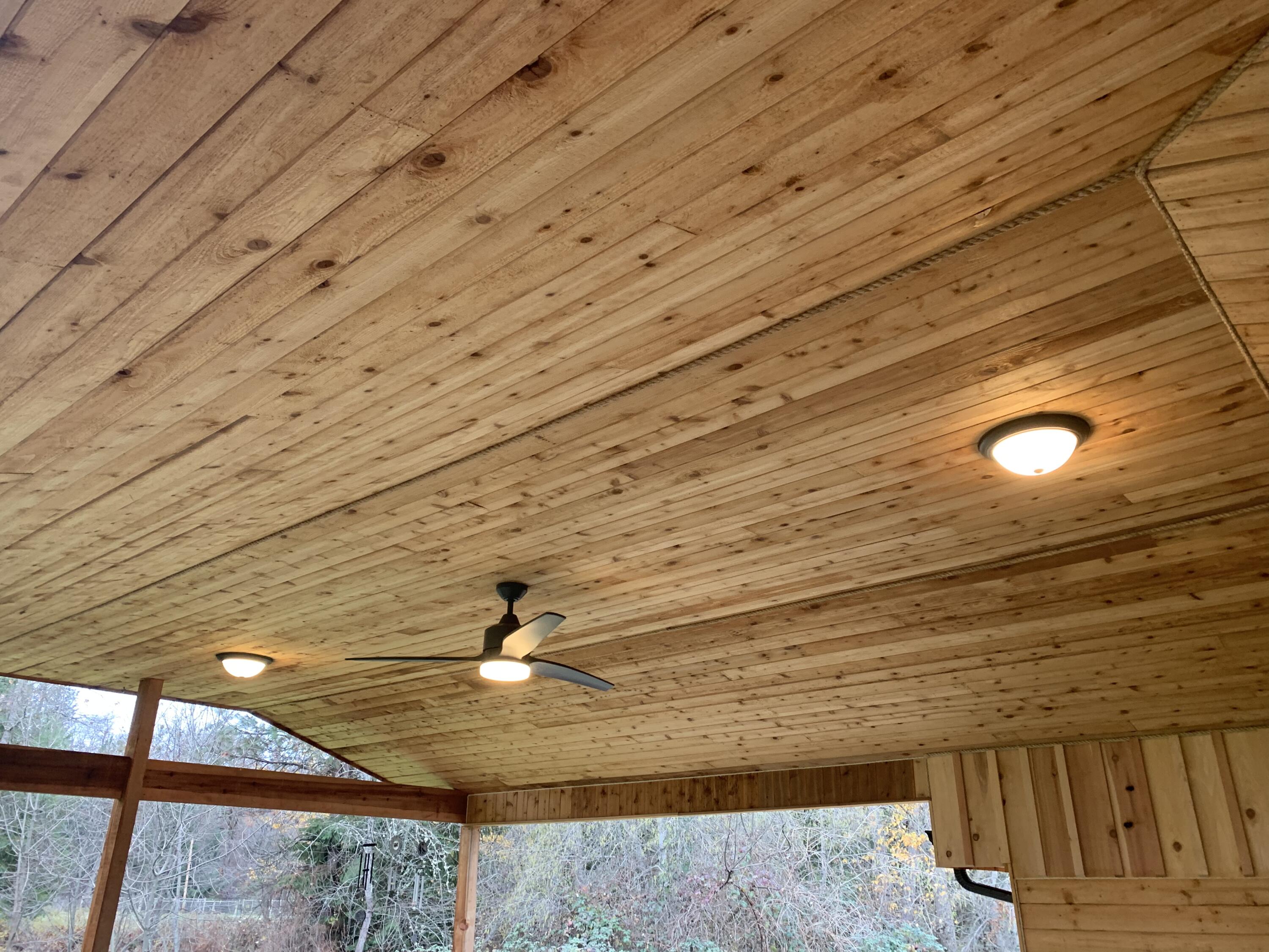 901 Riley Road Eagle Point, OR 97524 - Photo 29 of 46 910 Riley Road - Covered Rear Patio