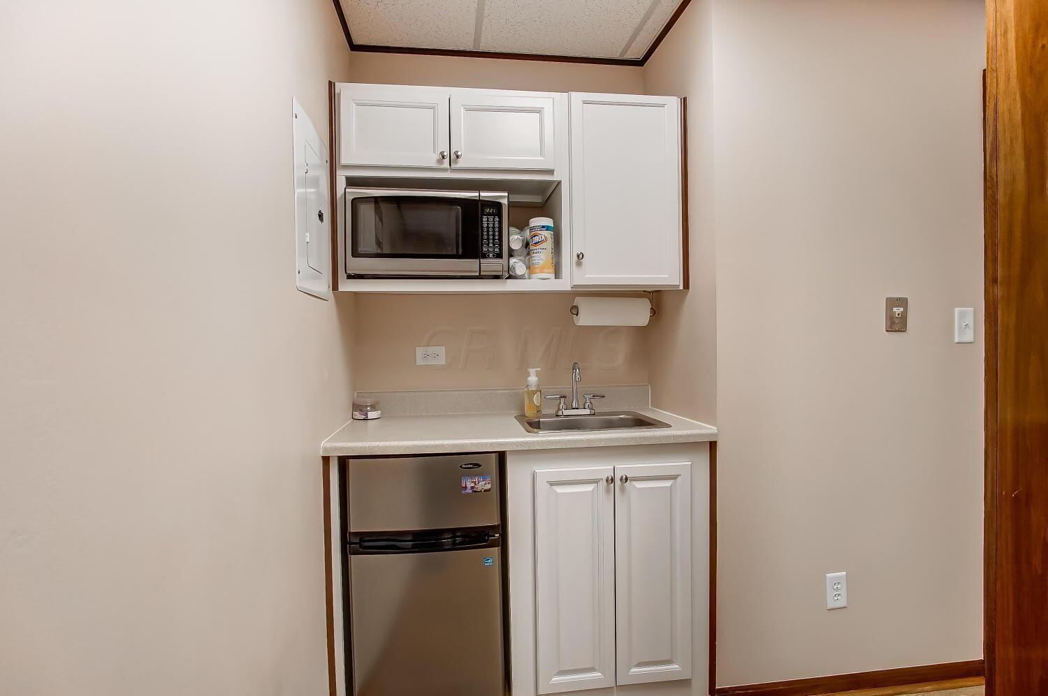 7235 Sawmill Road, Unit 7235B Dublin, OH 43016 - Photo 19 of 23 17