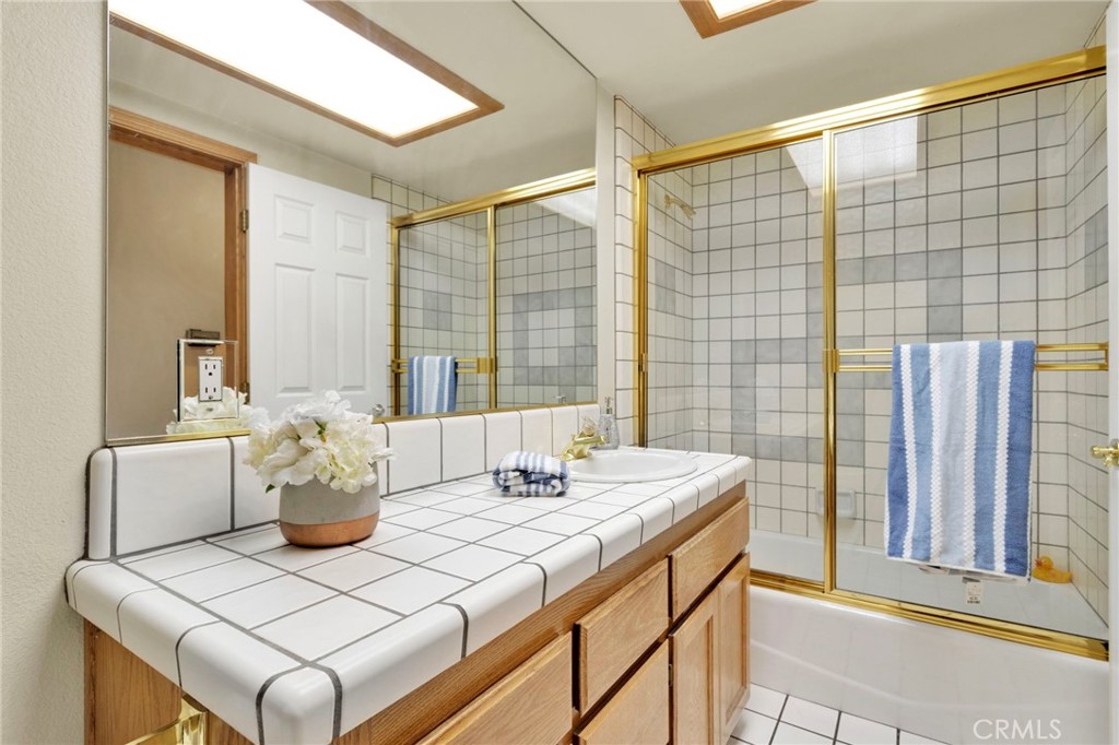 11062 Hollister Road Oak Hills, CA 92344 - Photo 22 of 69