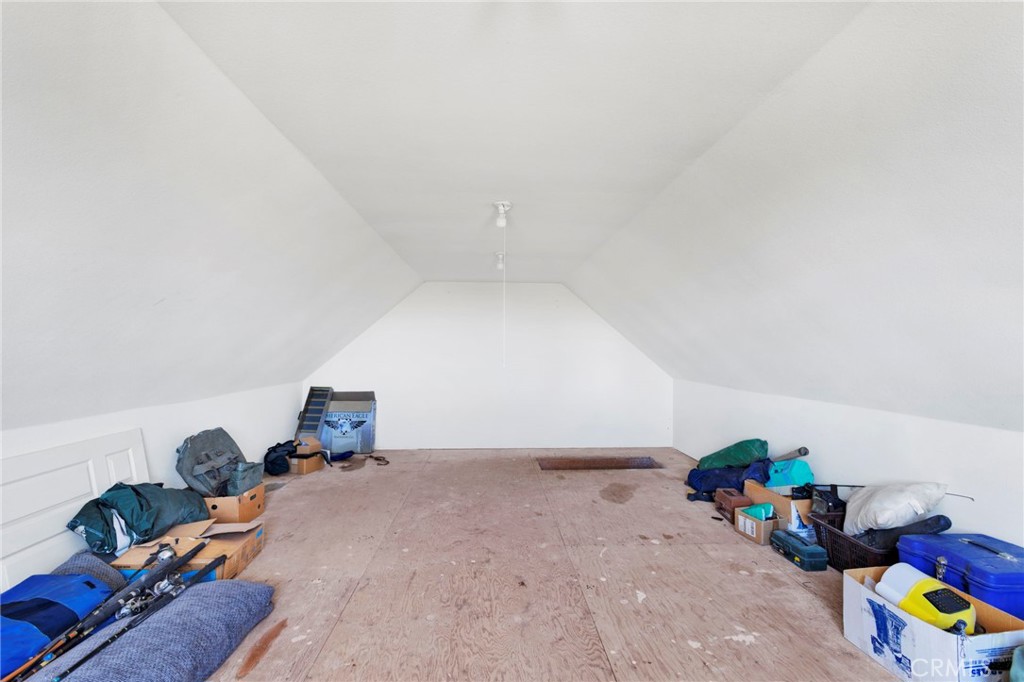 11062 Hollister Road Oak Hills, CA 92344 - Photo 50 of 69 a very nice looking room with a bed