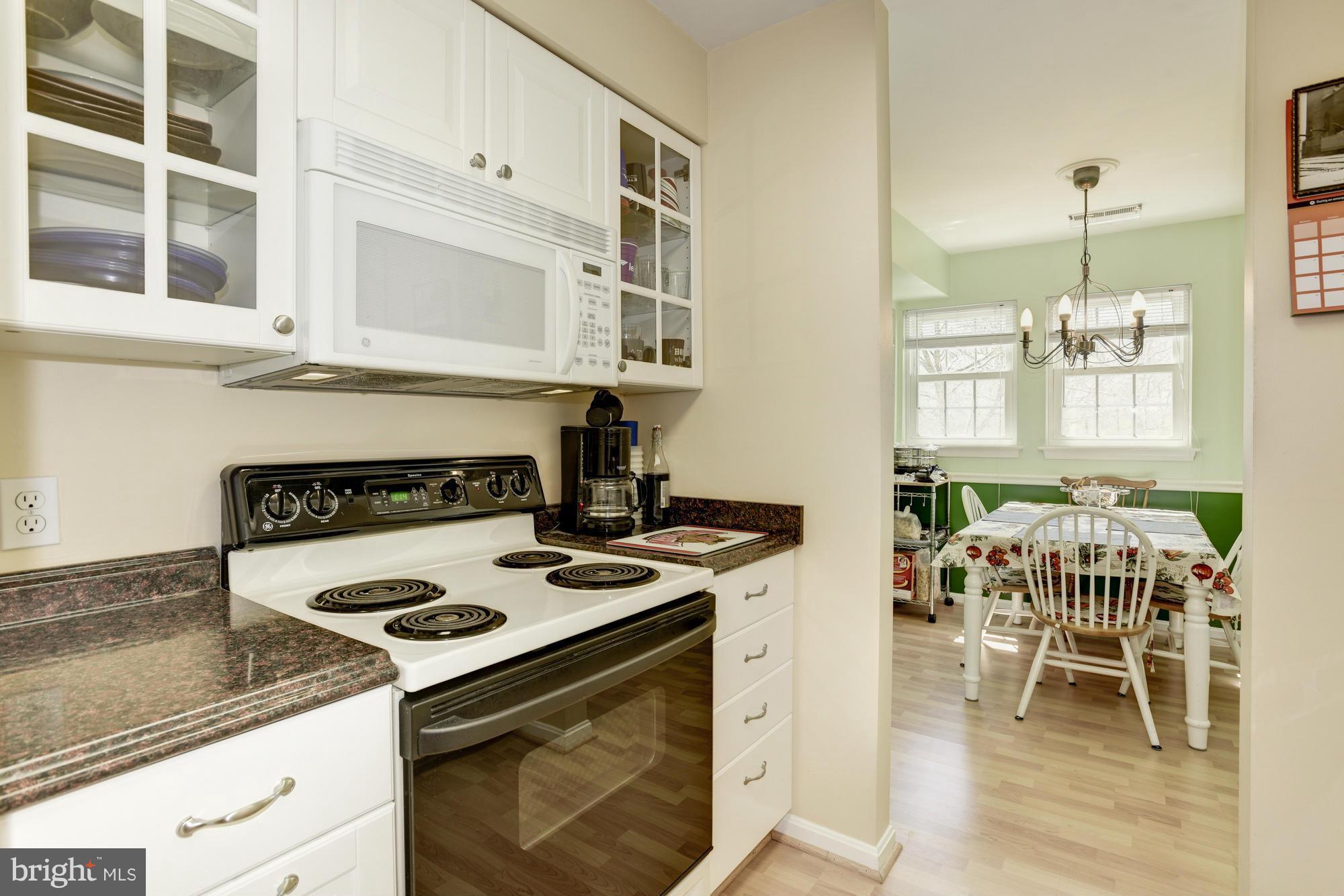 8382 Montgomery Run Road, Unit H Ellicott City, MD 21043 - Photo 11 of 28 Kitchen