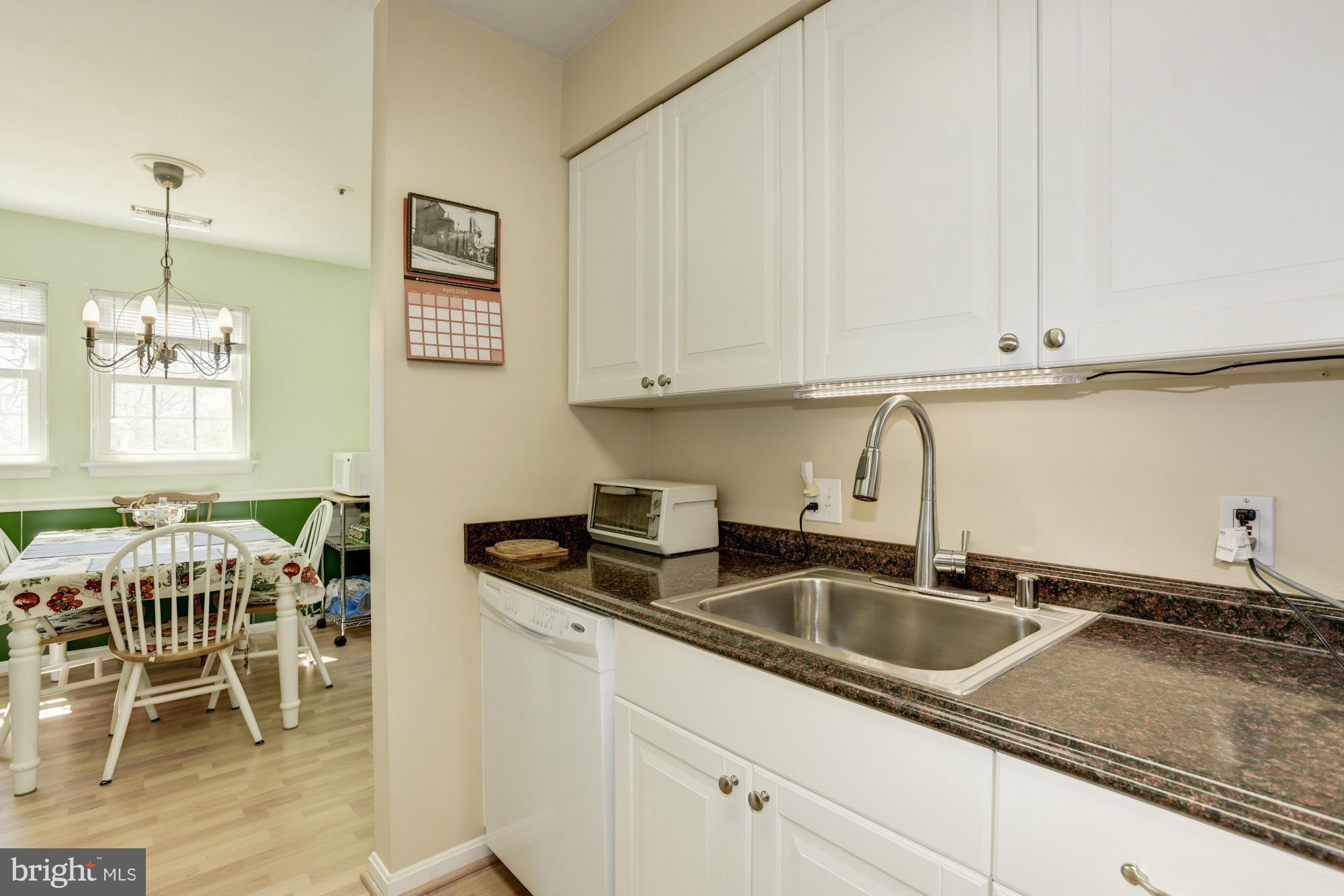 8382 Montgomery Run Road, Unit H Ellicott City, MD 21043 - Photo 13 of 28 Kitchen