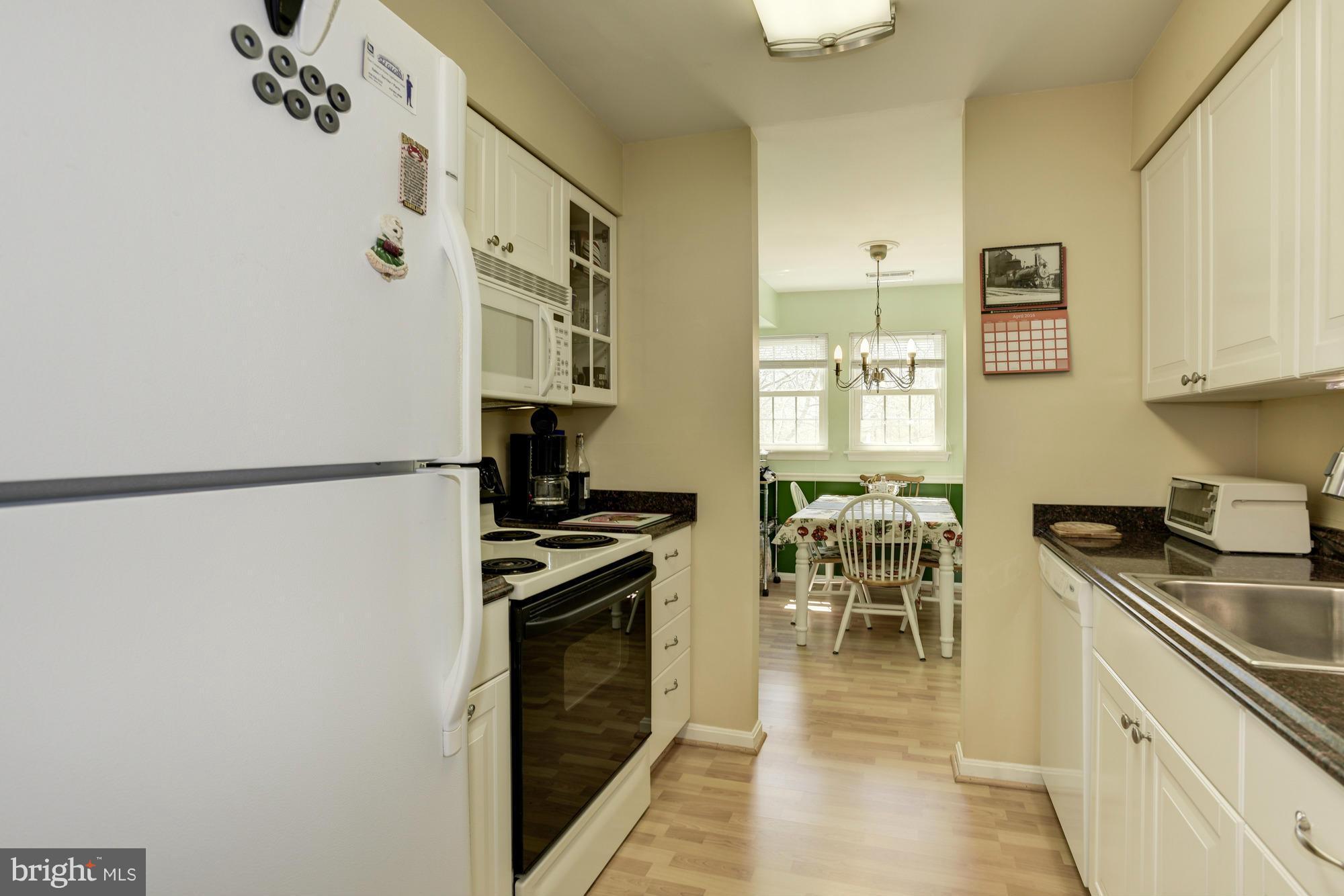 8382 Montgomery Run Road, Unit H Ellicott City, MD 21043 - Photo 10 of 28 Kitchen