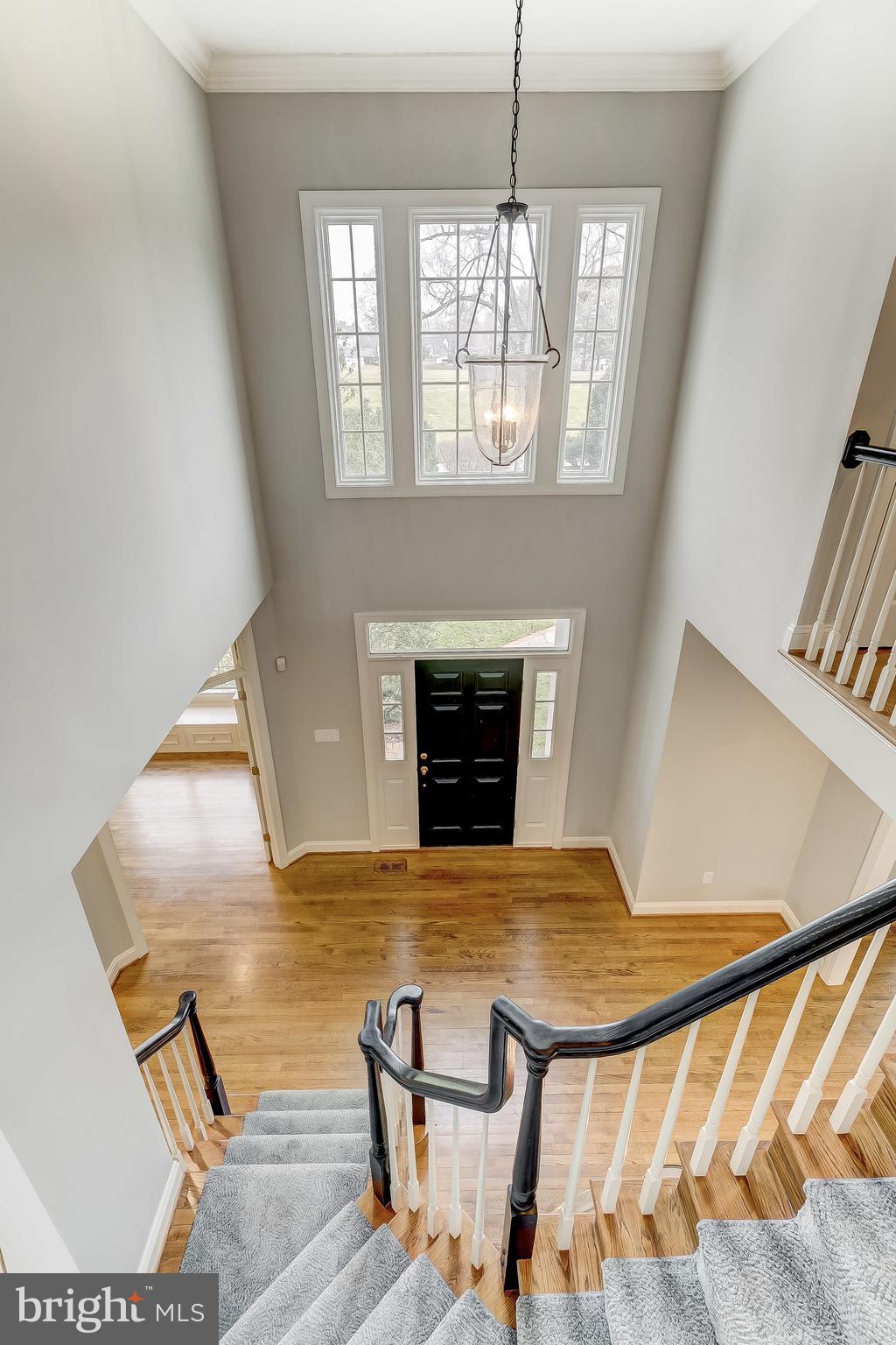 1801 Thornton Ridge Road Towson, MD 21204 - Photo 50 of 103 2nd floor landing