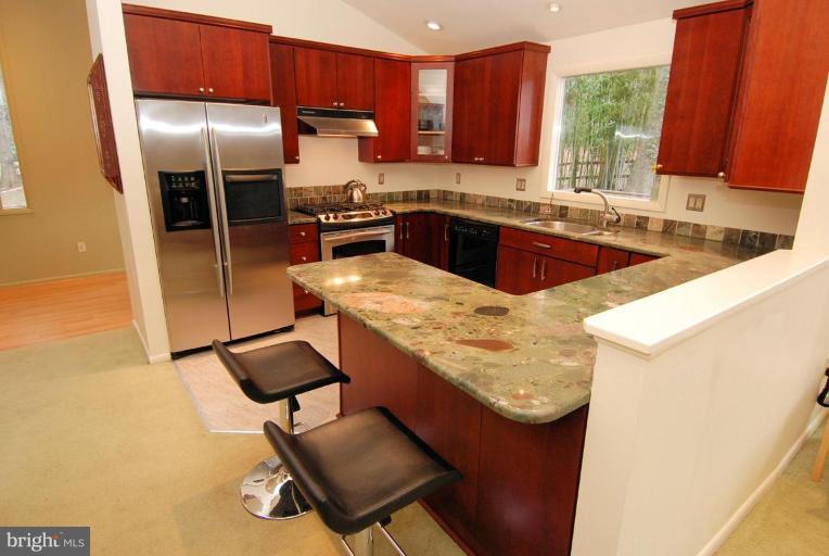 12367 Lima Lane Reston, VA 20191 - Photo 3 of 27 Kitchen #2